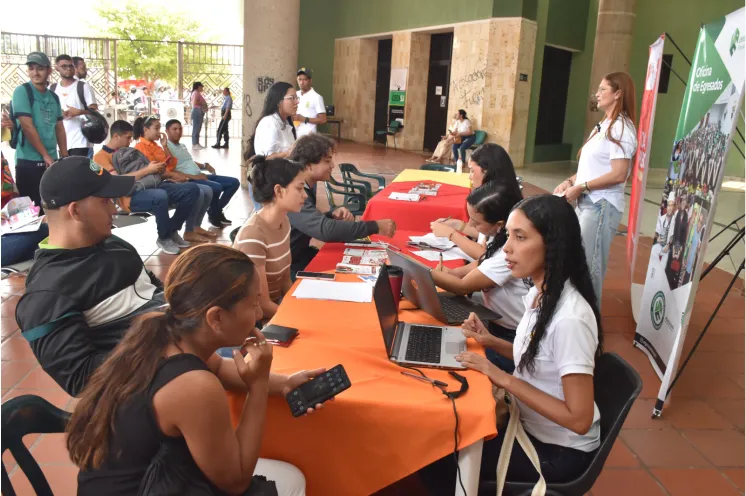 La Universidad Popular del Cesar y Comfacesar realizaron feria de empleabilidad para Egresados